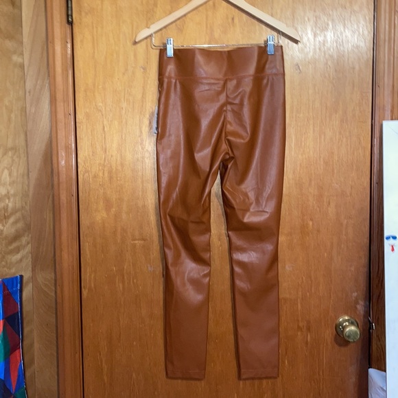 •MORGAN TAYLOR•NWT CARMEL FAUX LEATHER HIGH WAISTED SKINNY LEGGINGS SIZE SMALL - Picture 3 of 5